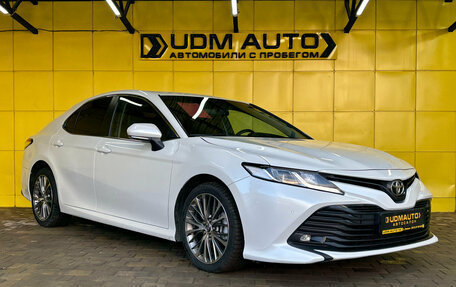 Toyota Camry, 2018 год, 2 190 000 рублей, 3 фотография