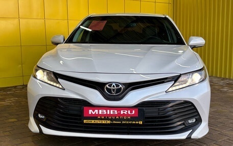 Toyota Camry, 2018 год, 2 190 000 рублей, 2 фотография