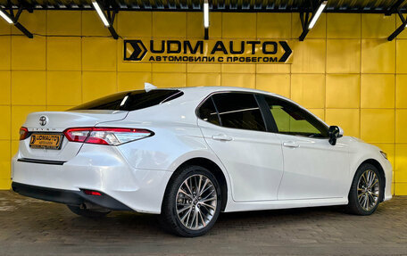 Toyota Camry, 2018 год, 2 190 000 рублей, 5 фотография