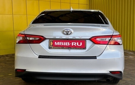 Toyota Camry, 2018 год, 2 190 000 рублей, 6 фотография