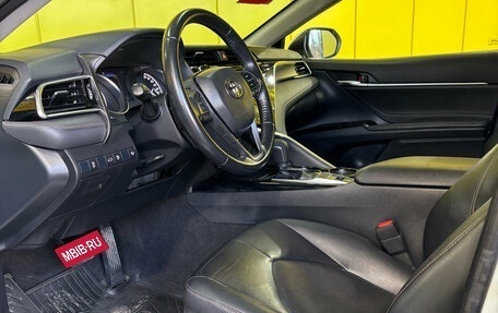 Toyota Camry, 2018 год, 2 190 000 рублей, 11 фотография