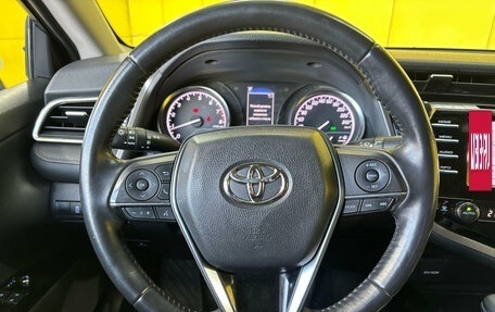 Toyota Camry, 2018 год, 2 190 000 рублей, 20 фотография