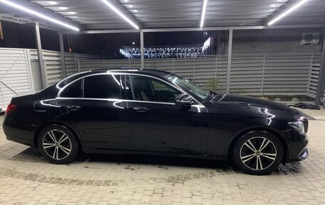 Mercedes-Benz E-Класс, 2020 год, 4 100 000 рублей, 8 фотография