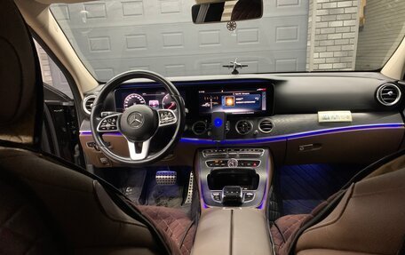 Mercedes-Benz E-Класс, 2020 год, 4 100 000 рублей, 14 фотография