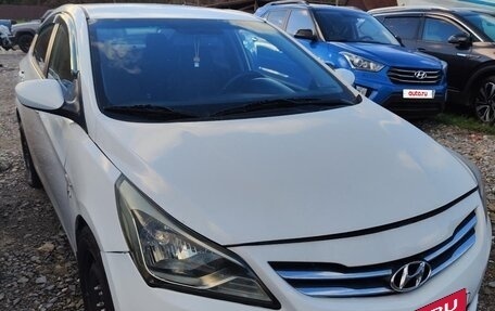 Hyundai Solaris II рестайлинг, 2015 год, 800 000 рублей, 3 фотография