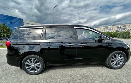 KIA Carnival III, 2020 год, 2 900 000 рублей, 2 фотография