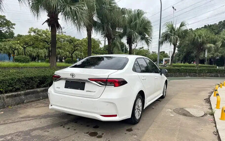 Toyota Corolla, 2022 год, 1 110 000 рублей, 5 фотография