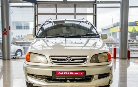 Toyota Ipsum II, 1998 год, 398 000 рублей, 2 фотография
