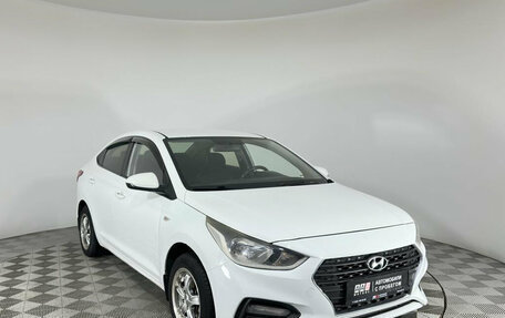 Hyundai Solaris II рестайлинг, 2017 год, 888 000 рублей, 3 фотография