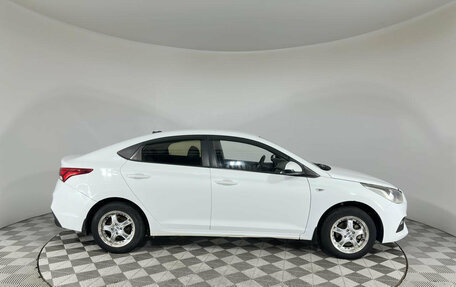 Hyundai Solaris II рестайлинг, 2017 год, 888 000 рублей, 4 фотография