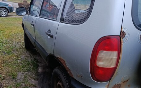 Chevrolet Niva I рестайлинг, 2005 год, 120 000 рублей, 3 фотография