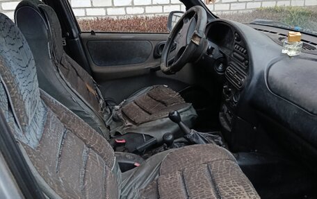 Chevrolet Niva I рестайлинг, 2005 год, 120 000 рублей, 6 фотография