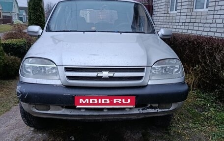 Chevrolet Niva I рестайлинг, 2005 год, 120 000 рублей, 9 фотография