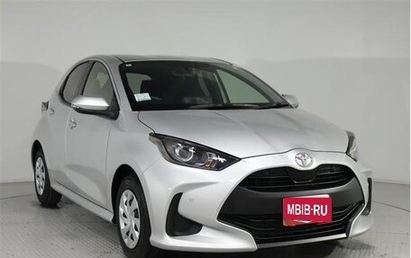 Toyota Yaris, 2022 год, 1 050 911 рублей, 1 фотография