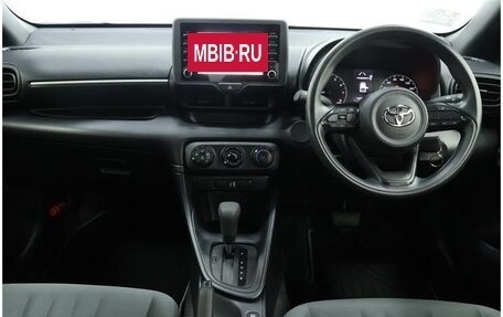 Toyota Yaris, 2022 год, 1 050 911 рублей, 9 фотография