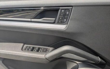 Porsche Cayenne III, 2025 год, 14 700 000 рублей, 13 фотография