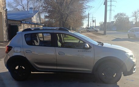 Renault Sandero II рестайлинг, 2021 год, 1 410 000 рублей, 5 фотография