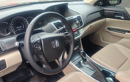 Honda Accord IX рестайлинг, 2013 год, 1 850 000 рублей, 9 фотография
