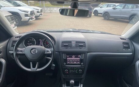 Skoda Yeti I рестайлинг, 2017 год, 1 450 000 рублей, 8 фотография