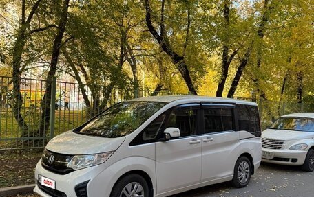 Honda Stepwgn IV, 2017 год, 1 800 000 рублей, 7 фотография