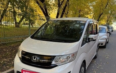 Honda Stepwgn IV, 2017 год, 1 800 000 рублей, 5 фотография