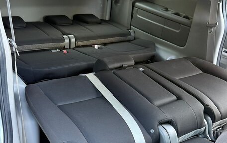 Honda Stepwgn IV, 2017 год, 1 800 000 рублей, 14 фотография