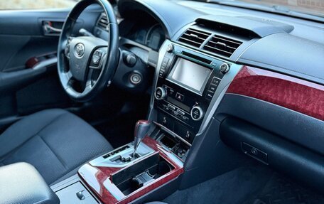 Toyota Camry, 2013 год, 1 680 000 рублей, 10 фотография