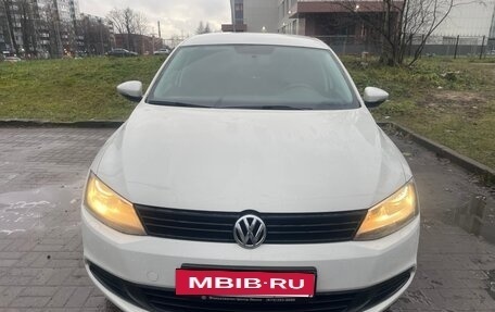 Volkswagen Jetta VI, 2014 год, 749 000 рублей, 3 фотография