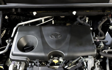 Toyota RAV4, 2019 год, 3 550 000 рублей, 9 фотография