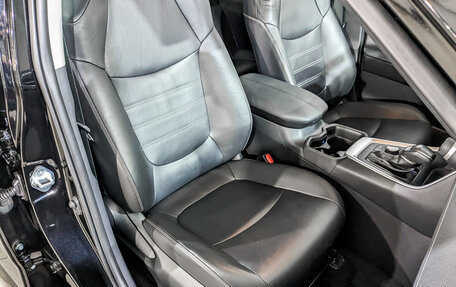 Toyota RAV4, 2019 год, 3 550 000 рублей, 25 фотография