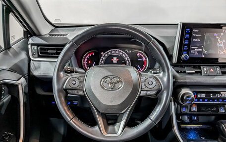 Toyota RAV4, 2019 год, 3 550 000 рублей, 23 фотография