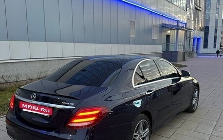 Mercedes-Benz E-Класс, 2018 год, 3 700 000 рублей, 4 фотография