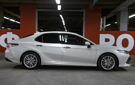Toyota Camry, 2020 год, 3 298 000 рублей, 4 фотография