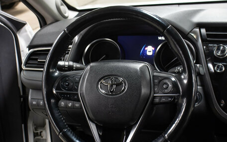 Toyota Camry, 2020 год, 3 298 000 рублей, 17 фотография