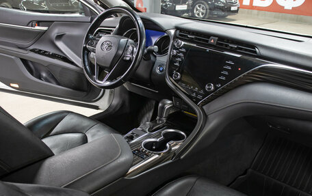 Toyota Camry, 2020 год, 3 298 000 рублей, 11 фотография