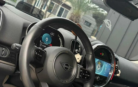 MINI Countryman II (F60), 2023 год, 2 300 000 рублей, 10 фотография