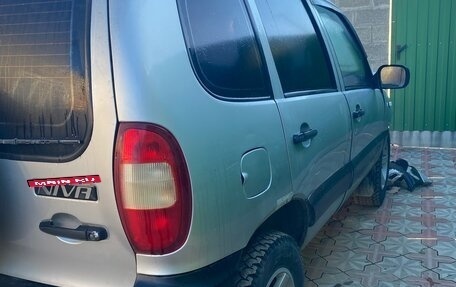 Chevrolet Niva I рестайлинг, 2006 год, 350 000 рублей, 3 фотография