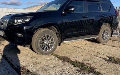 Toyota Land Cruiser Prado 150 рестайлинг 2, 2018 год, 6 250 000 рублей, 1 фотография