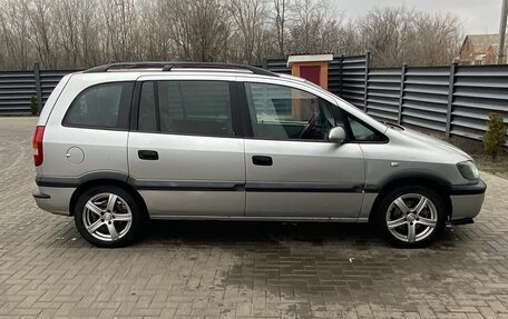 Opel Zafira A рестайлинг, 2000 год, 500 000 рублей, 3 фотография