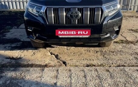 Toyota Land Cruiser Prado 150 рестайлинг 2, 2018 год, 6 250 000 рублей, 2 фотография