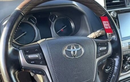Toyota Land Cruiser Prado 150 рестайлинг 2, 2018 год, 6 250 000 рублей, 7 фотография