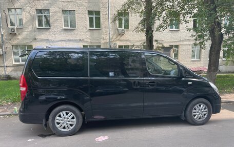 Hyundai Grand Starex Grand Starex I рестайлинг 2, 2017 год, 2 690 000 рублей, 5 фотография