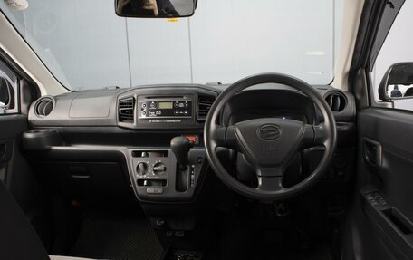 Daihatsu Mira e:S II, 2019 год, 710 000 рублей, 6 фотография