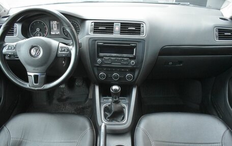 Volkswagen Jetta VI, 2013 год, 980 000 рублей, 12 фотография