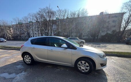 Opel Astra J, 2014 год, 780 000 рублей, 3 фотография
