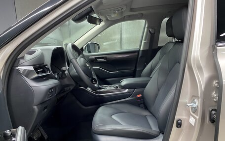 Toyota Highlander, 2025 год, 6 190 000 рублей, 12 фотография