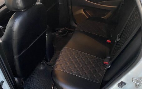 Hyundai Solaris II рестайлинг, 2015 год, 700 000 рублей, 12 фотография