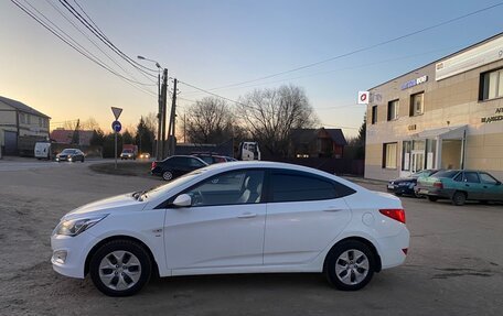 Hyundai Solaris II рестайлинг, 2015 год, 700 000 рублей, 3 фотография