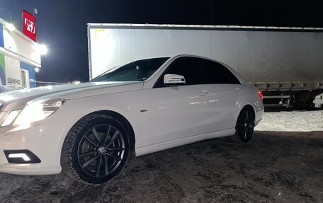 Mercedes-Benz E-Класс, 2010 год, 1 600 000 рублей, 1 фотография