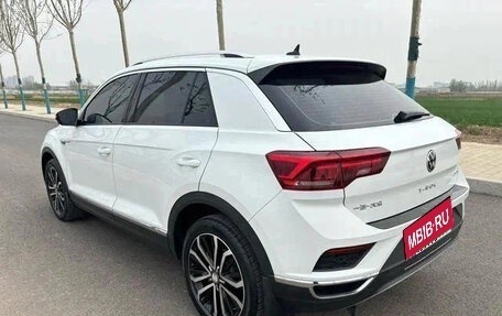 Volkswagen T-Roc I, 2021 год, 1 350 000 рублей, 3 фотография